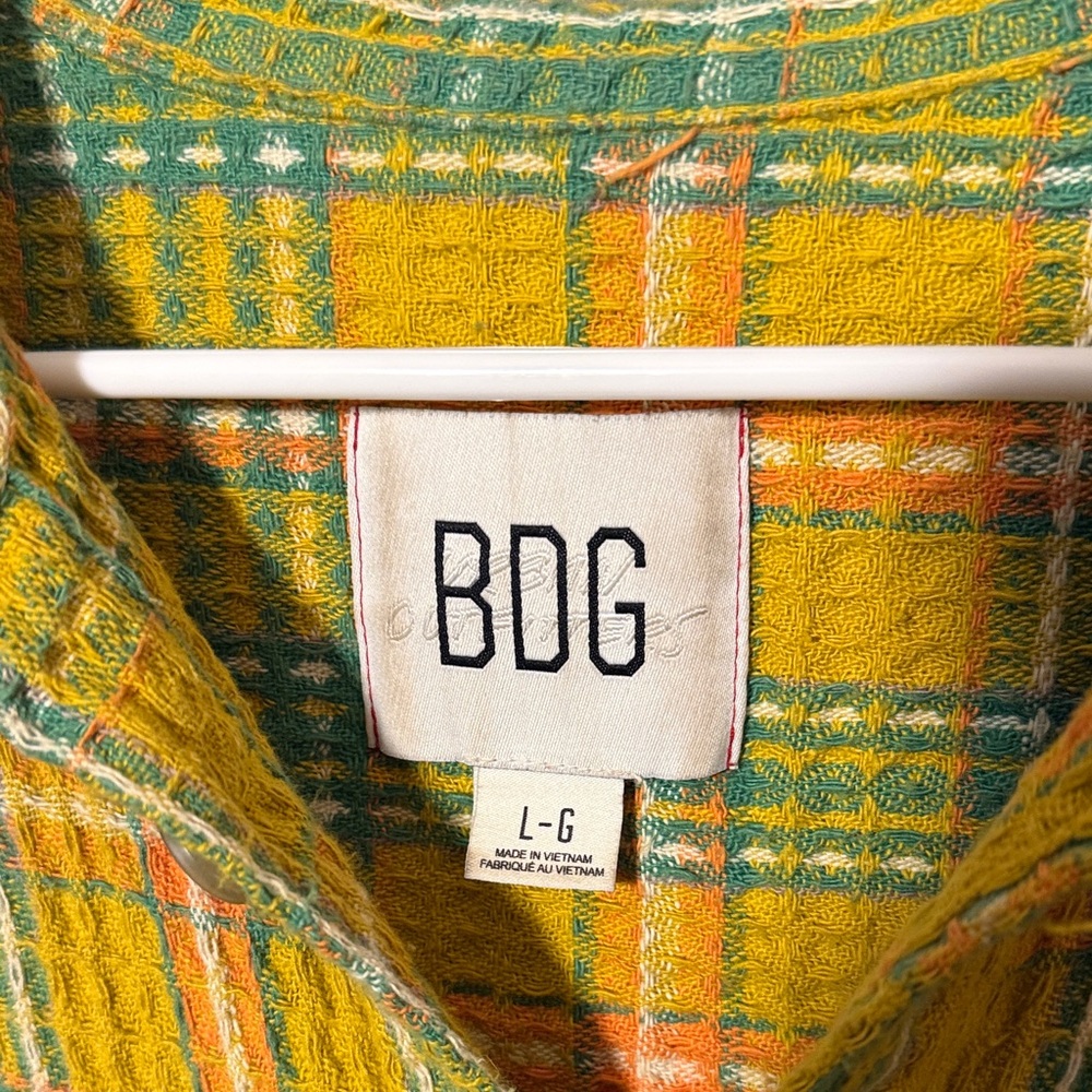 BDG Plaid Button-Up Shirt - Picture 2 of 5